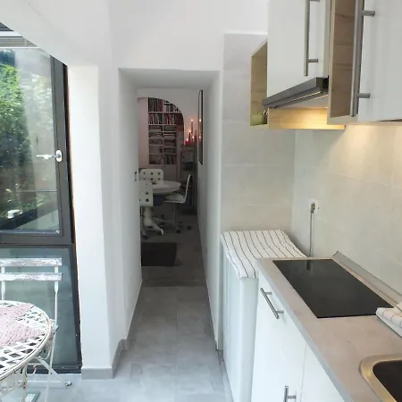 Appartement Loft Garden In Bologna's Heart Ospedale Rizzoli